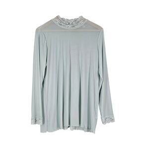 LOGO LAYERS WOMEN’S LIGHT BLUE LONG SLEEVE LACE COLLAR BLOUSE – SIZE LARGE